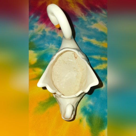 Vintage Ceramic Swan Planter - Picture 3 of 4